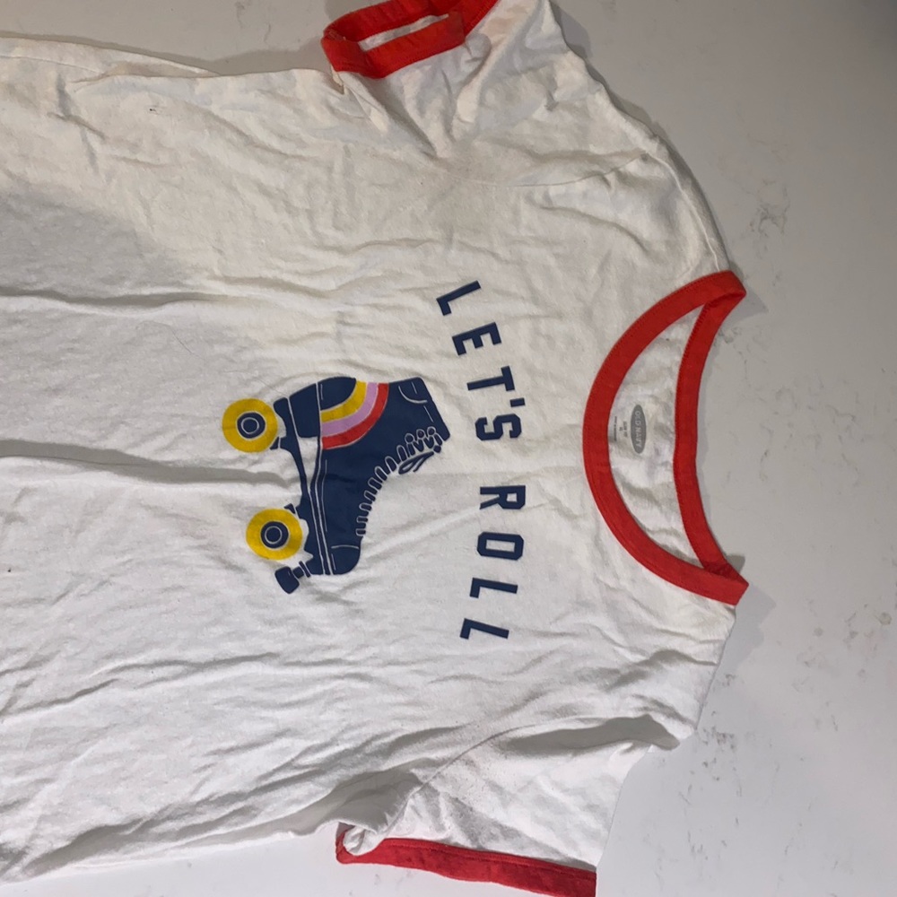 old navy tshirt